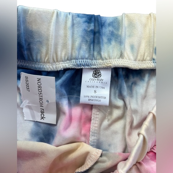 Bundle Athleta tank top purple Nordstrom tie dye shorts - Picture 4 of 4